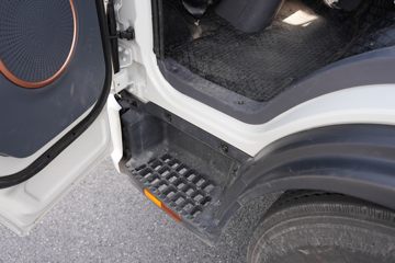 ���� ˧��EV5 4.5T 4.15�׵��Ŵ��綯��ʽ�Ῠ(HFC5042XXYEV10)81.14kWhͼƬ