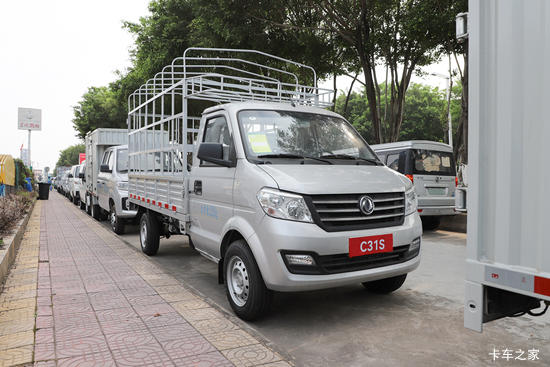 ����С�� C31S 2025�� LV0 1.6L 122���� ���� 3.05�׵��Ų�դʽ΢��