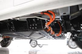 东风小康EC36&nbsp;电动封闭厢货底盘图片