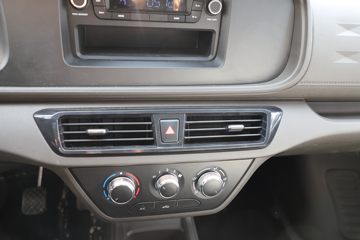 ����С�� ����ţ�� LV0 1.6L 122���� ���� 3.2�׵�������΢��ͼƬ