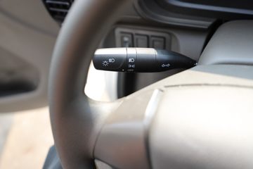 ����С�� ����ţ�� LV0 1.6L 122���� ���� 3.2�׵�������΢��ͼƬ