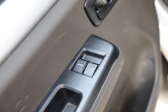 东风小康 创富牛卡 LV0 1.6L 122马力 汽油 3.2米单排栏板微卡 东风小康 创富牛卡 LV0 1.6L 122马力 汽油 3.2米单排栏板微卡