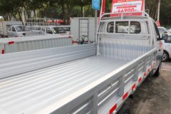 东风小康 创富牛卡 LV0 1.6L 122马力 汽油 3.2米单排栏板微卡 东风小康 创富牛卡 LV0 1.6L 122马力 汽油 3.2米单排栏板微卡