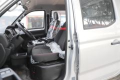 东风小康 D72 LV0 1.6L 122马力 汽油 2.6米双排厢式微卡(国六)(DXK5031XXYK24HL)