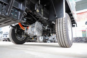 ���� EV80 3T 3.05�׵��Ŵ��綯��դʽ�Ῠ41.86kWhͼƬ