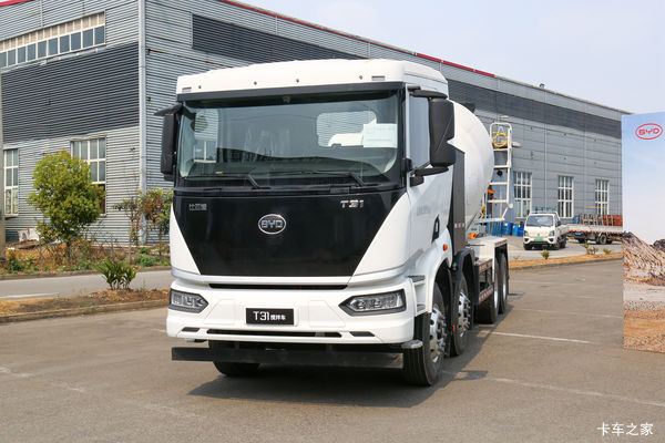 比亚迪T31 8X4 8m³纯电动混凝土搅拌运输车 弗迪282kWh