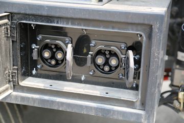 ���ǵ�T31 31T 8X4 6.8�����綯�������������䳵(BYD5310GJBEV3)355kWhͼƬ