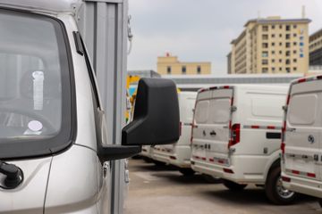 ����ɷ� EV180 3.5T 3.99�׵��Ŵ��綯��դʽ΢��53.58kWhͼƬ