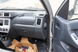 EV180&nbsp;电动载货车内饰图片