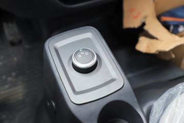 ����ɷ� EV180 3.5T 3.99�׵��Ŵ��綯��դʽ΢��53.58kWhͼƬ