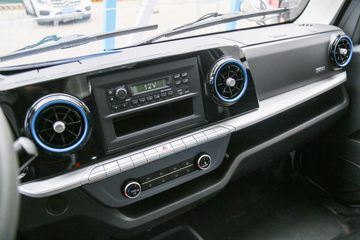 ŷ���� ����EX 4.5T 3.8�׵��Ŵ��綯��ʽС��77kWhͼƬ