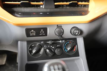 ���� ����L3 150���� 3.8�׵�����ʽ�ῨͼƬ