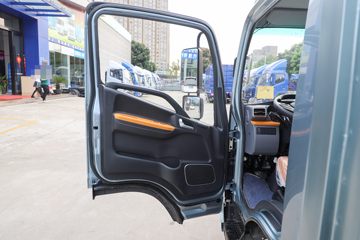 ���� ����L3 150���� 3.8�׵�����ʽ�ῨͼƬ