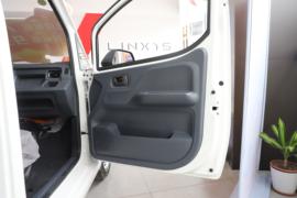 黄金仓&nbsp;电动封闭厢货驾驶室图片