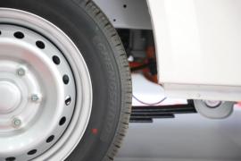 黄金仓&nbsp;电动封闭厢货底盘图片