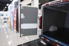 智蓝汽车 智蓝精灵E7 5.395米纯电动封闭货车38.64kWh