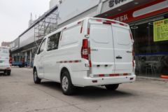 长安 睿行EM80 2023款 5座 4.805米纯电动平顶对开门封闭货车41.932kWh