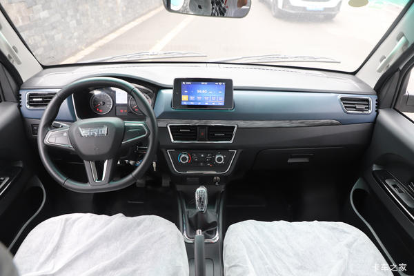 购金卡S3载货车 享高达0.3万优惠