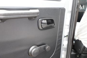 ��Դ���� ��S6 ��׼�� 2L 130���� CNG 3��˫������΢��(JKC1034S6X2CNG)ͼƬ