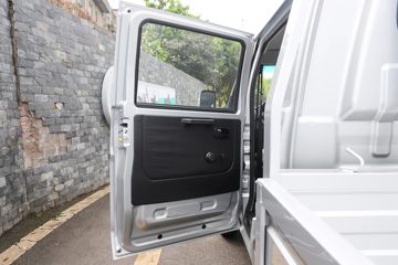 ��Դ���� ��S6 ��׼�� 2L 130���� CNG 3��˫������΢��(JKC1034S6X2CNG)ͼƬ