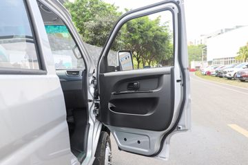 ��Դ���� ��S6 ��׼�� 2L 130���� CNG 3��˫������΢��(JKC1034S6X2CNG)ͼƬ