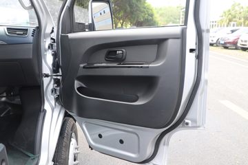 ��Դ���� ��S6 ��׼�� 2L 130���� CNG 3��˫������΢��(JKC1034S6X2CNG)ͼƬ