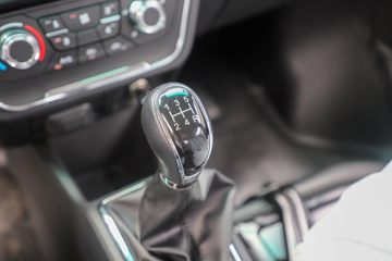 ��Դ���� ��S6 ��׼�� 2L 130���� CNG 3��˫������΢��(JKC1034S6X2CNG)ͼƬ