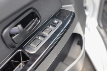 ��Դ���� ��S6 ��׼�� 2L 130���� CNG 3��˫������΢��(JKC1034S6X2CNG)ͼƬ