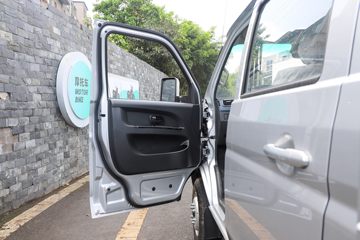 ��Դ���� ��S6 ��׼�� 2L 130���� CNG 3��˫������΢��(JKC1034S6X2CNG)ͼƬ