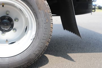 ��Դ���� ��S6 ��׼�� 2L 130���� CNG 3��˫������΢��(JKC1034S6X2CNG)ͼƬ