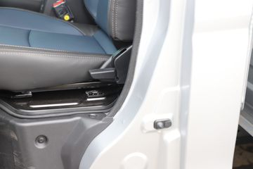 ��Դ���� ��S6 ��׼�� 2L 130���� CNG 3.855�׵�������΢��(JKC1034D6X2CNG)ͼƬ