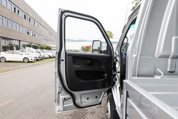 ��Դ���� ��S6 ��׼�� 2L 130���� CNG 3.855�׵�������΢��(JKC1034D6X2CNG)ͼƬ