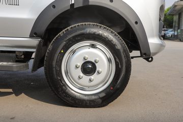 Դ S6 ׼ 2L 130 CNG 3.855׵΢(JKC1034D6X2CNG)ͼƬ