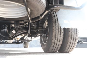Դ S6 ׼ 2L 130 CNG 3.855׵΢(JKC1034D6X2CNG)ͼƬ