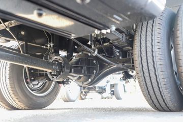 Դ S6 ׼ 2L 130 CNG 3.855׵΢(JKC1034D6X2CNG)ͼƬ