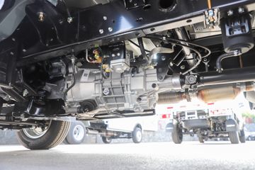 Դ S6 ׼ 2L 130 CNG 3.855׵΢(JKC1034D6X2CNG)ͼƬ