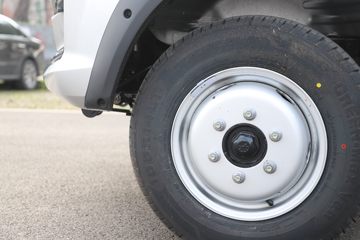 Դ S6 ׼ 2L 130 CNG 3.855׵΢(JKC1034D6X2CNG)ͼƬ