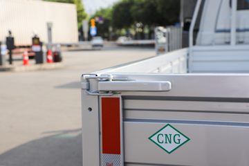 Դ S6 ׼ 2L 130 CNG 3.855׵΢(JKC1034D6X2CNG)ͼƬ