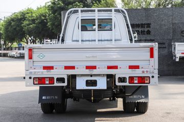 Դ S6 ׼ 2L 130 CNG 3.855׵΢(JKC1034D6X2CNG)ͼƬ