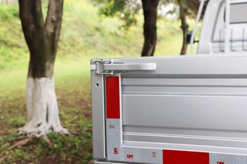 ��Դ���� ��S6 ��׼�� 2L 149���� ���� 3.7�׵�������΢��(JKC1034D6X5)ͼƬ