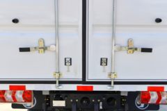 陕汽商用车 德龙G1 137马力 4.18米单排厢式轻卡(法士特6档)(SX5041XXYNP6331)