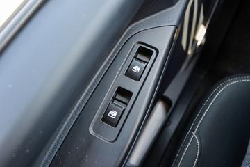 德龙G1&nbsp;冷藏车驾驶室图片