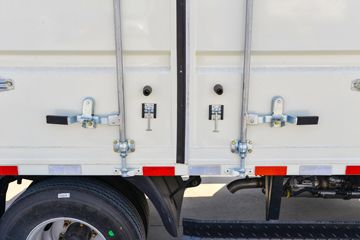 �й�����HOWO ����M 145���� 4.15�׵�����ʽ�ῨͼƬ