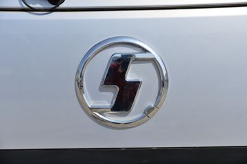 �������ó� ����G1 155���� 4X2 4.06����س�(��ʿ��8��)(SX5041XLCNP6331)ͼƬ