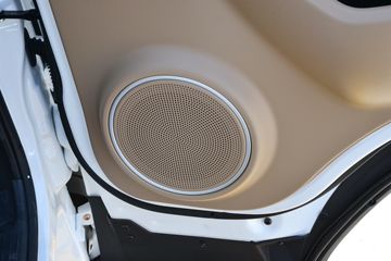 �������� ��R 1.6L 122���� ���� 3.7�׵�����ʽ΢��(YTQ5031XXYPHQ331)ͼƬ