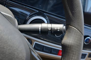 �������� ��R 1.6L 122���� ���� 3.7�׵�����ʽ΢��(YTQ5031XXYPHQ331)ͼƬ