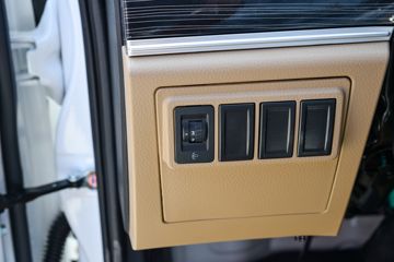 �������� ��R 1.6L 122���� ���� 3.7�׵�����ʽ΢��(YTQ5031XXYPHQ331)ͼƬ