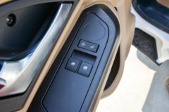 蓝擎汽车 凌R 1.6L 122马力 汽油 3.7米单排厢式微卡(YTQ5031XXYPHQ331)