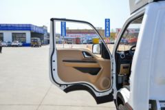 蓝擎汽车 凌R 1.6L 122马力 汽油 3.7米单排厢式微卡(YTQ5031XXYPHQ331)