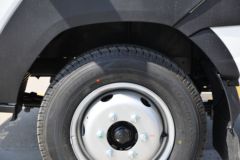 蓝擎汽车 凌R 1.6L 122马力 汽油 3.7米单排厢式微卡(YTQ5031XXYPHQ331)